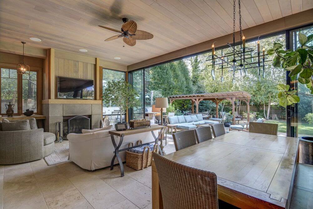 A lodge-style home in Bethesda has mountain states’ flair